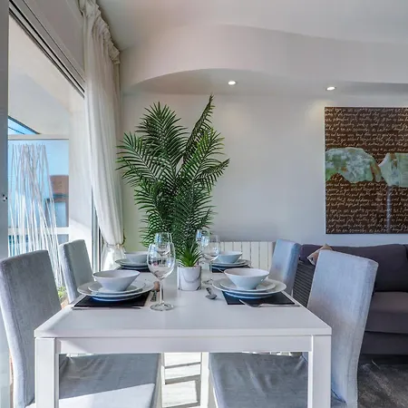 Urban Waves By Hello Homes *