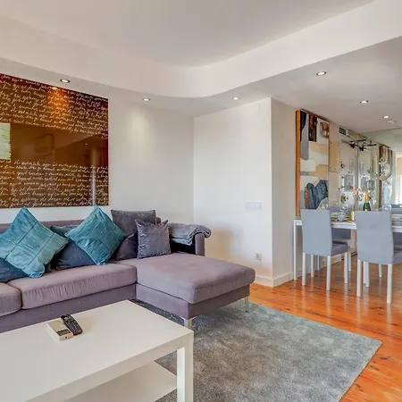 On The Rocks By Hello Homes Apartament *