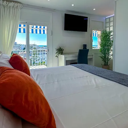 Apartment Urban Waves By Hello Homes