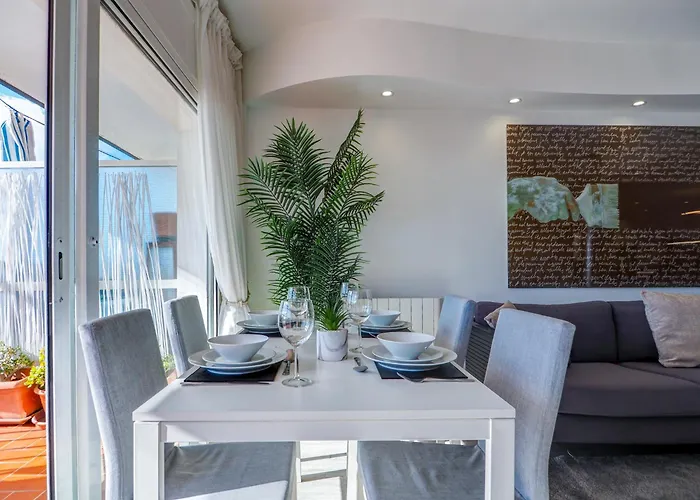 Urban Waves By Hello Homes *