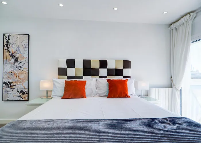 Urban Waves By Hello Homes Sitges